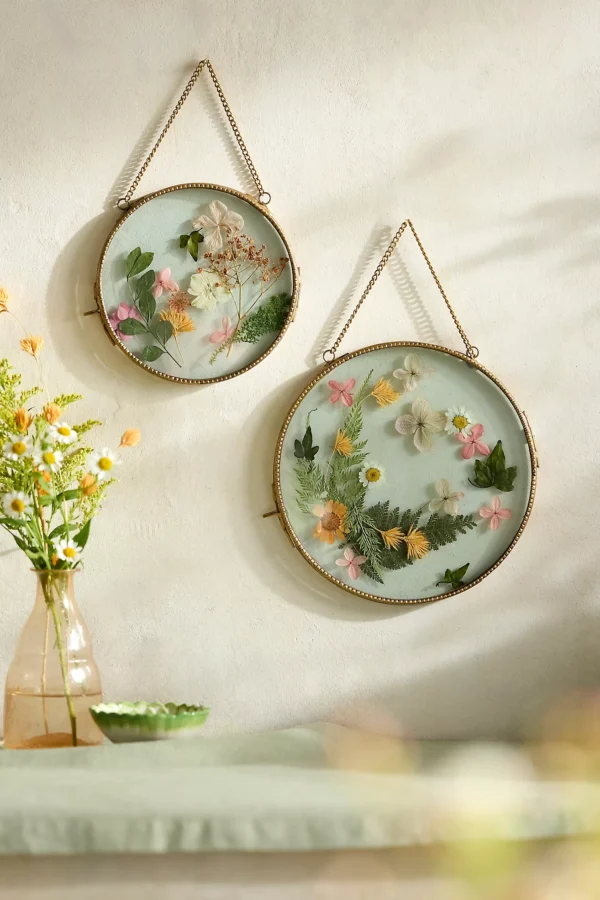 Filigree Circle Frame